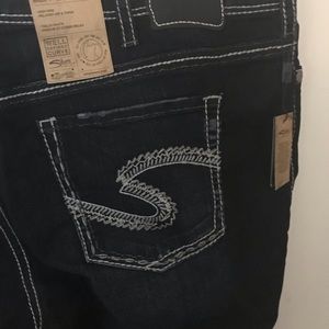 NWT Torrid Sliver Suki Capri 24W